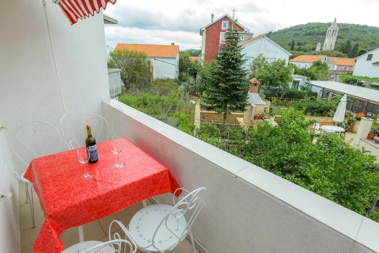 Apartments Maslina Božava エクステリア 写真